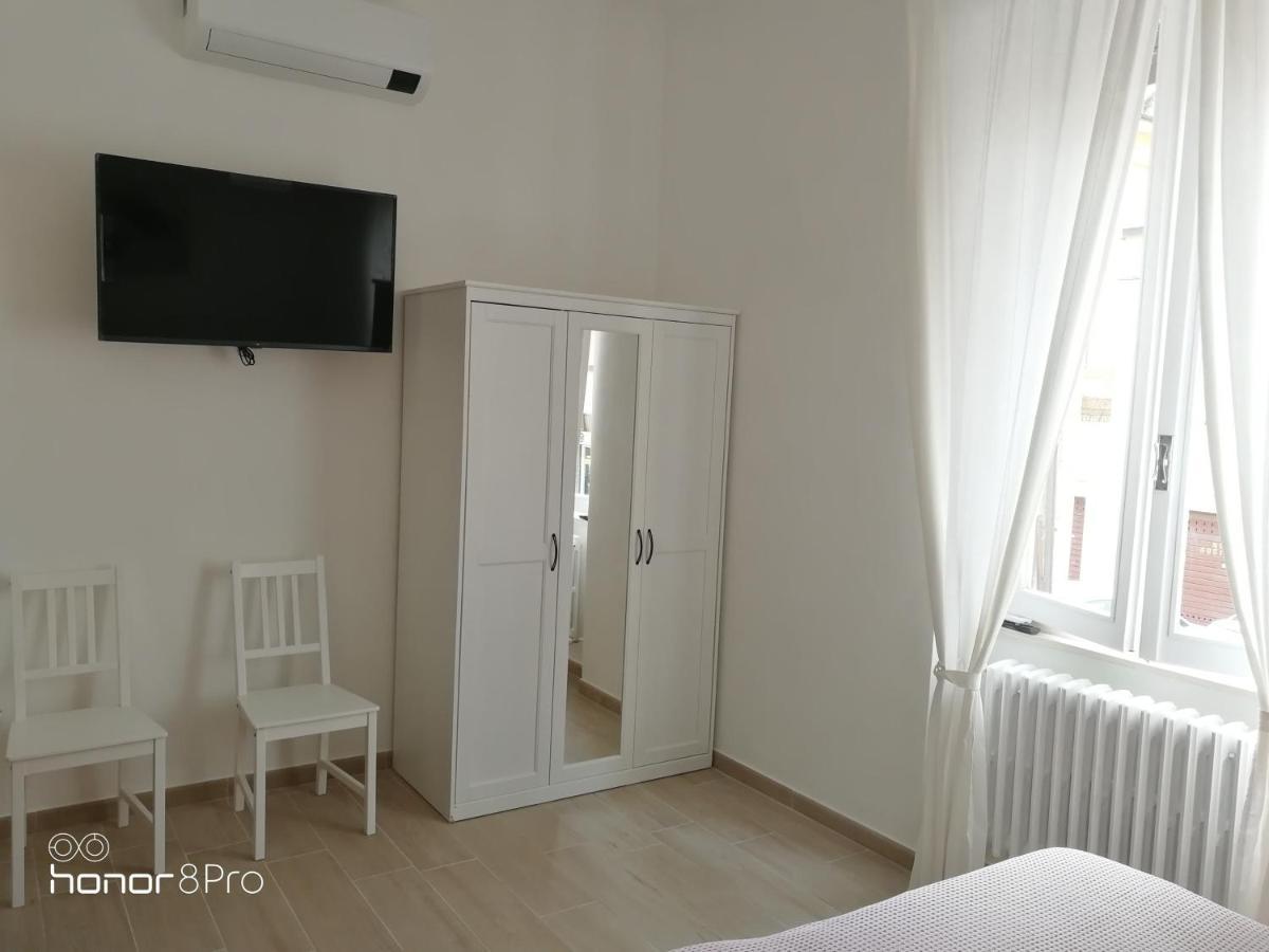 Casa Viorica 2 Hotell Ancona Exteriör bild