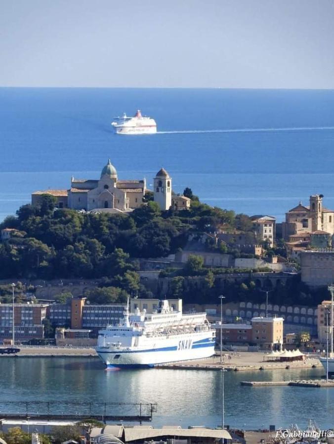 Casa Viorica 2 Hotell Ancona Exteriör bild